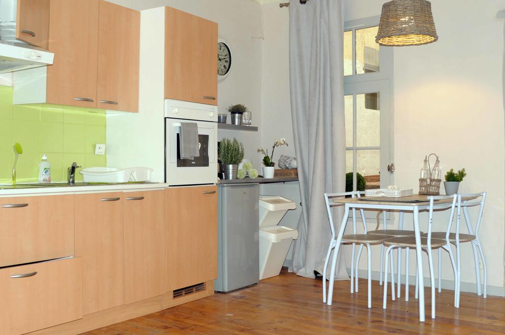 Appartement Lou magnan à LʼIsle-sur-la-Sorgue Chambre photo